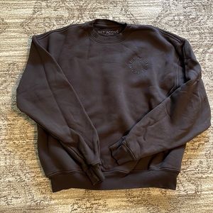 SETactive Crew neck in Espresso color size small